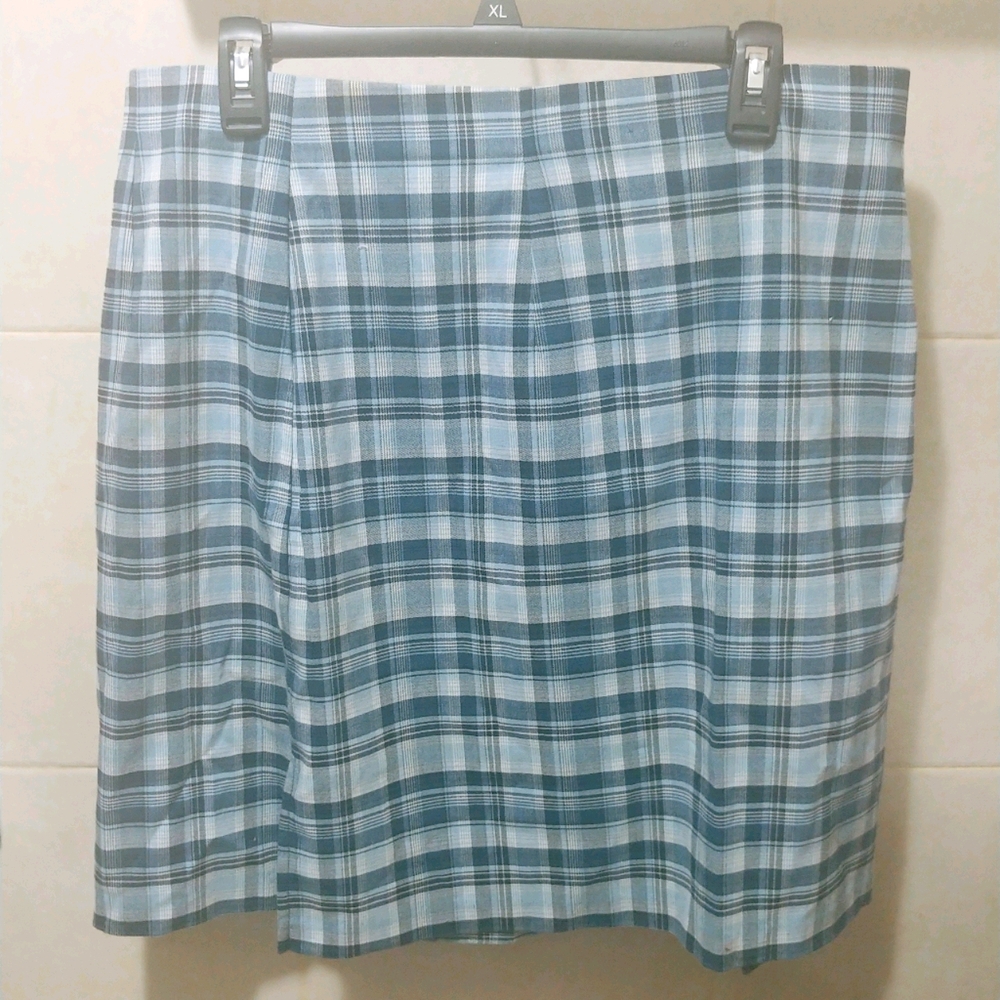 Plaid skirt